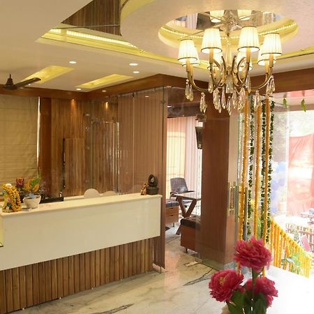 Hotel Le Cypress Bareilly Eksteriør billede
