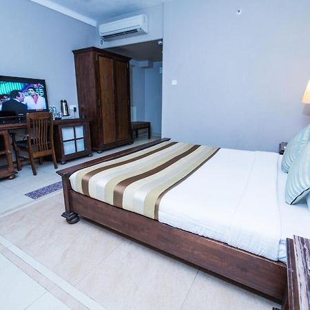 Hotel Le Cypress Bareilly Eksteriør billede