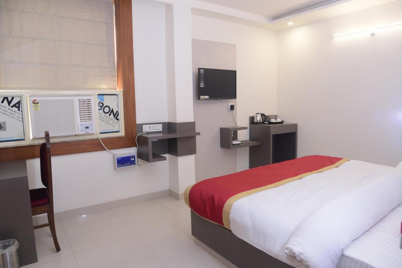 Hotel Le Cypress Bareilly Eksteriør billede
