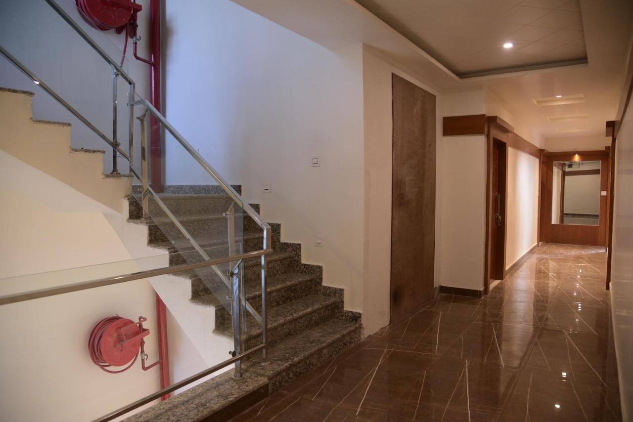 Hotel Le Cypress Bareilly Eksteriør billede