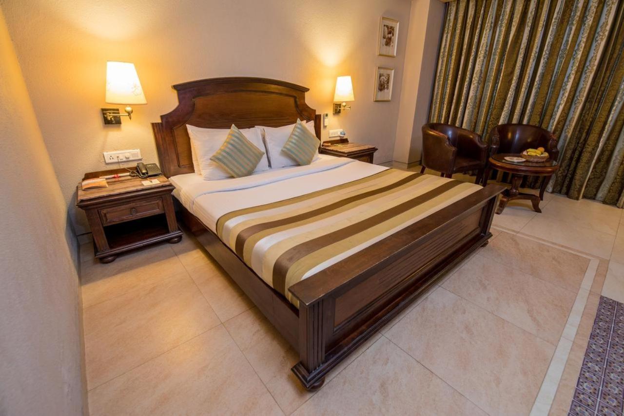 Hotel Le Cypress Bareilly Eksteriør billede