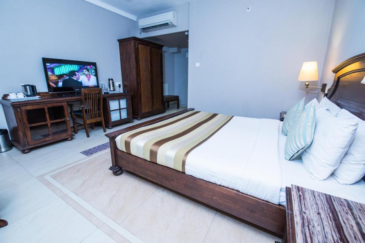 Hotel Le Cypress Bareilly Eksteriør billede